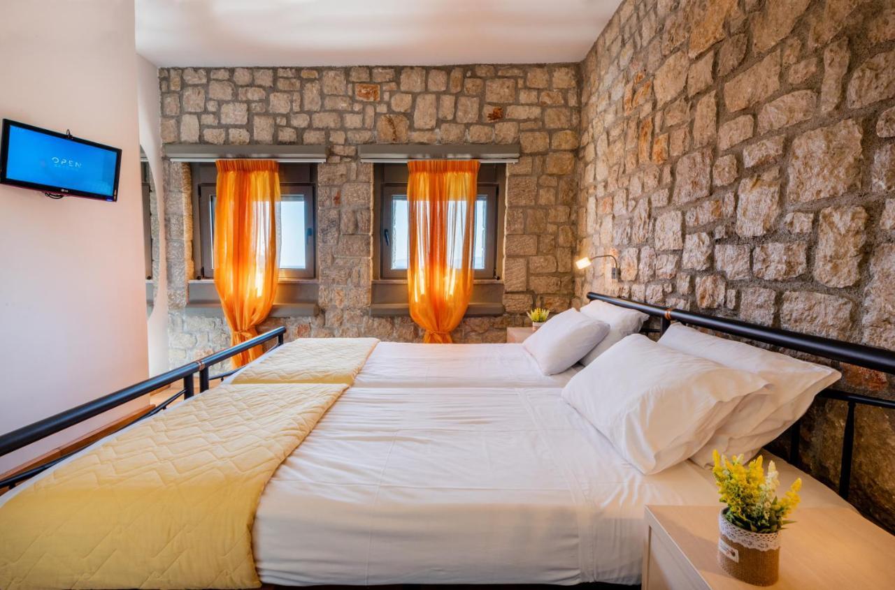 Villa Costamare - Enjoy Lazy Days On The Private Pool-Jacuzzi Villa *