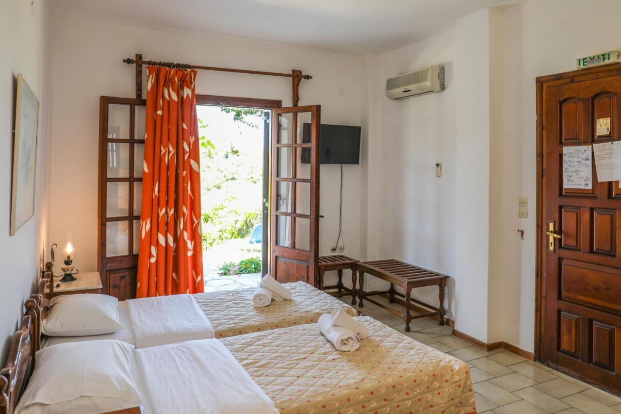 Pandora Skiathos