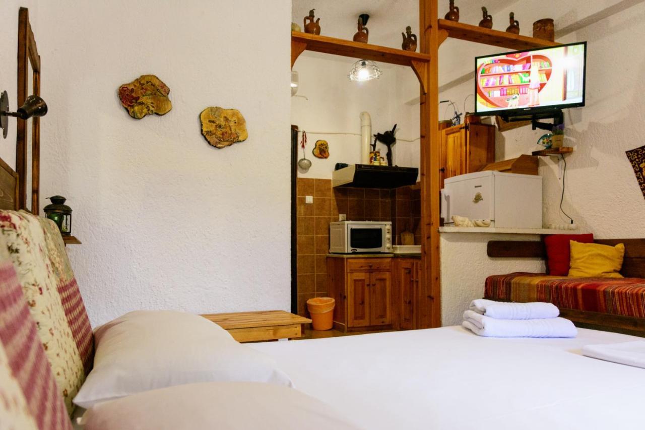 Spiros Guest house *