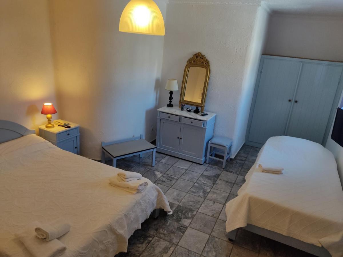 Porto Sikinos Hotel 2*
