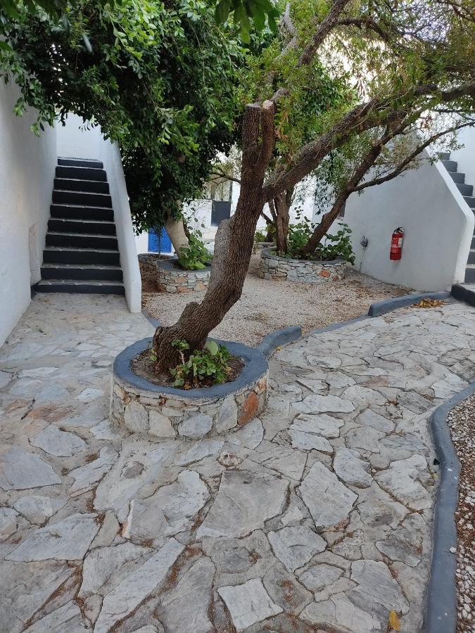 Hotel Porto Sikinos 2*