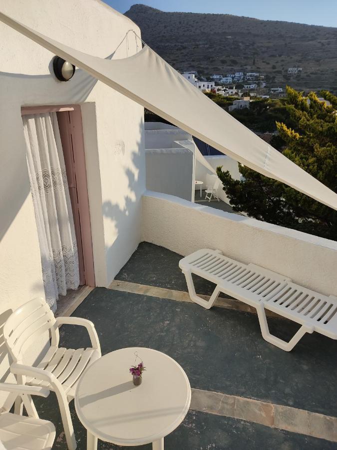 Porto Sikinos Hotel Alopronia