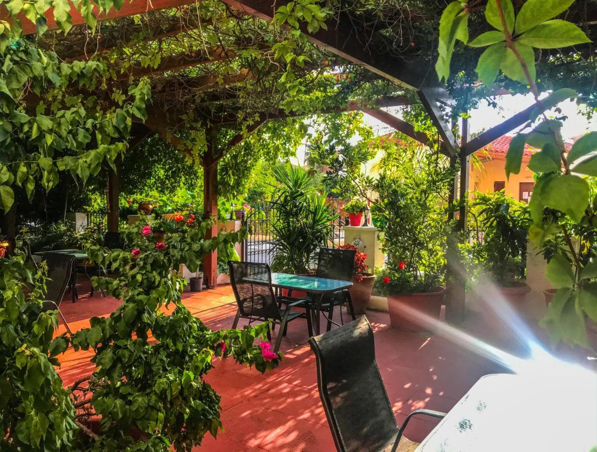 Ulysses Hotel Methoni (Messenia)
