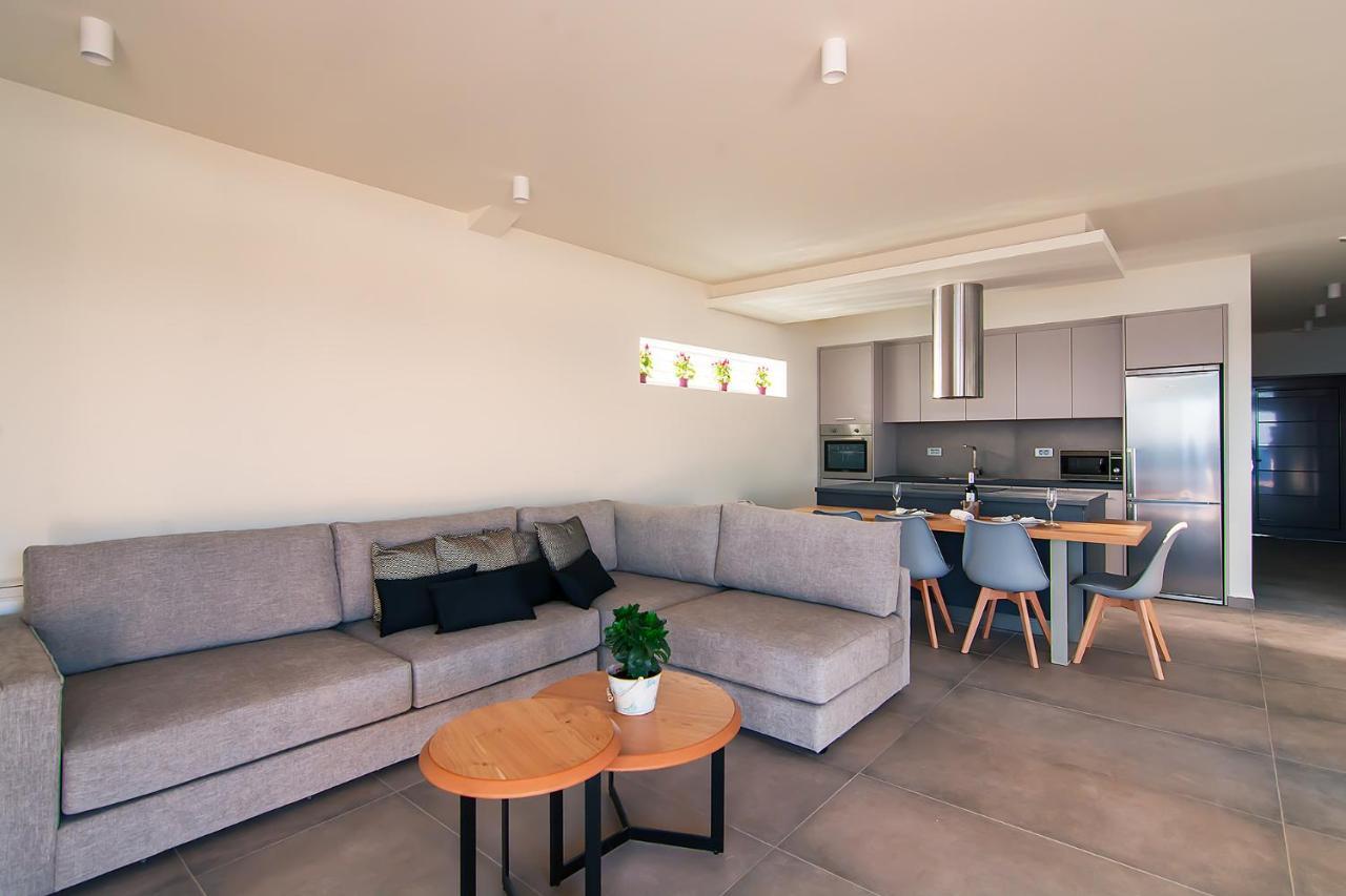 Amphitheatre Apartment