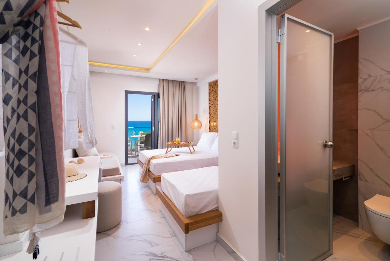 Acron Hotel *
