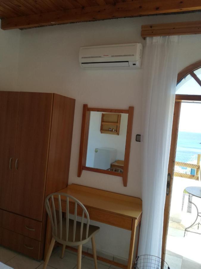 Oasis Hotel