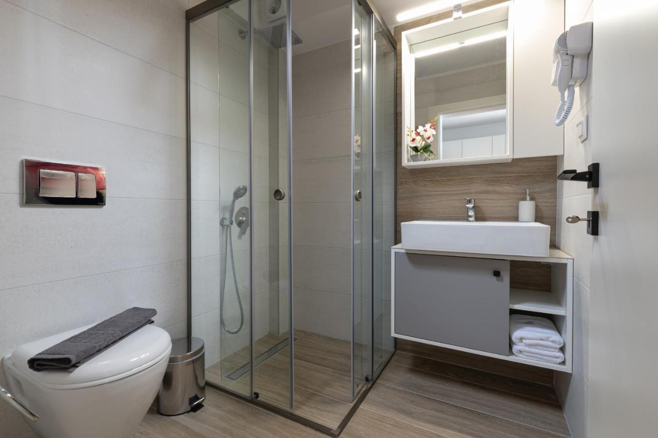 Sky Luxury Aparthotel *