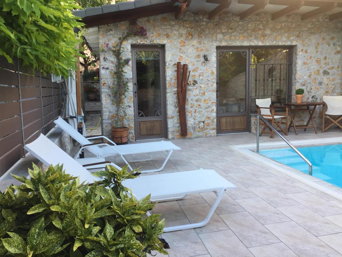 Lithos Villa *