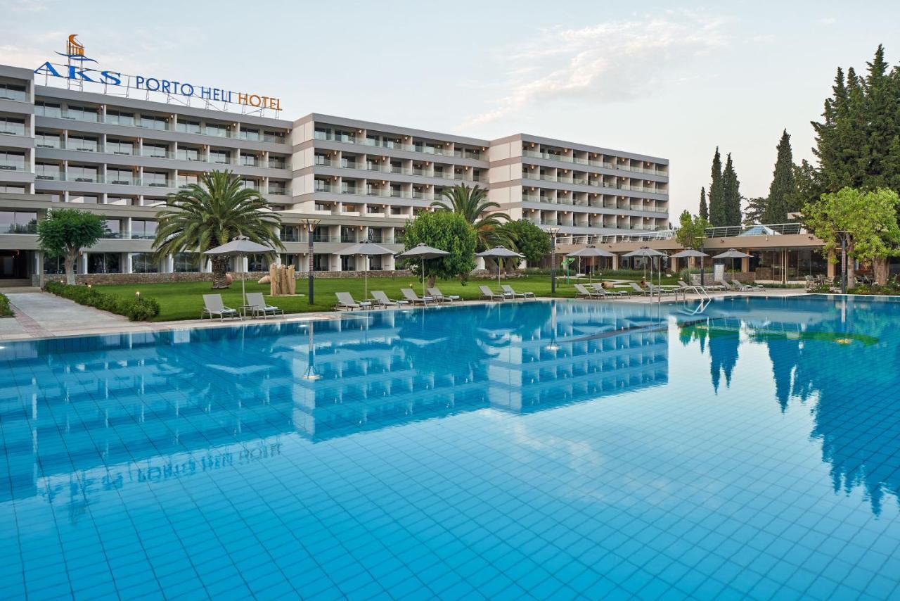 Aks Hotel