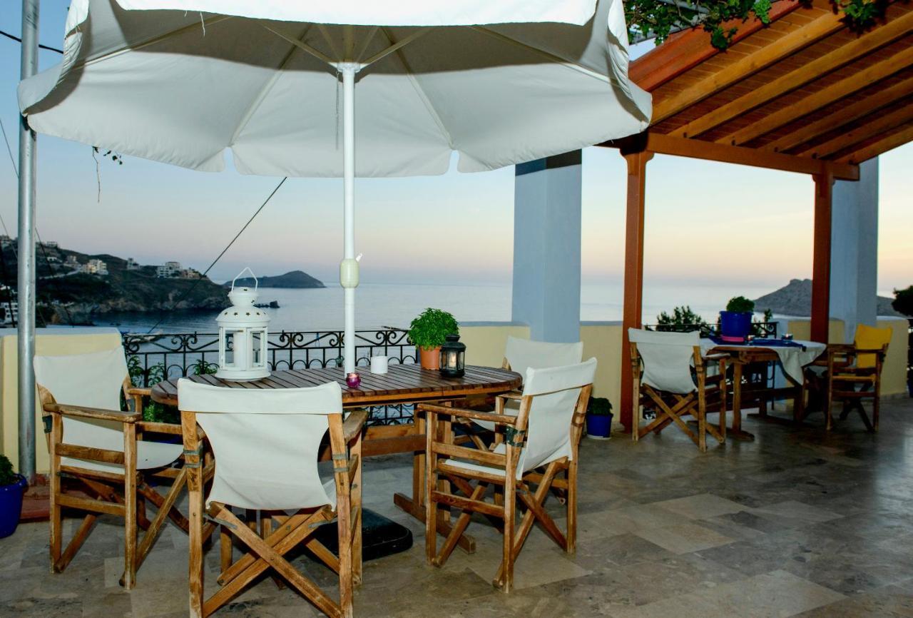 Melina's Sunset Apartment Myrties