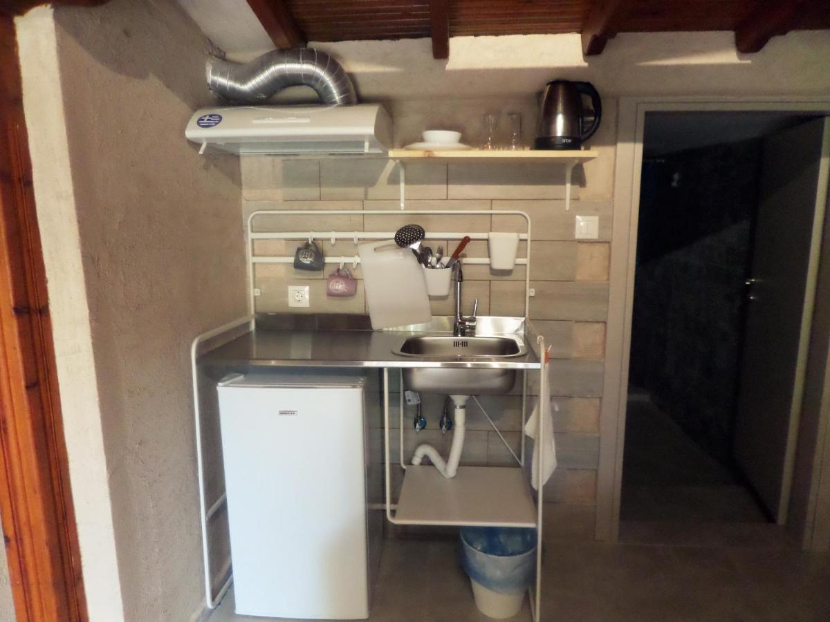 Artemis & Apartment *