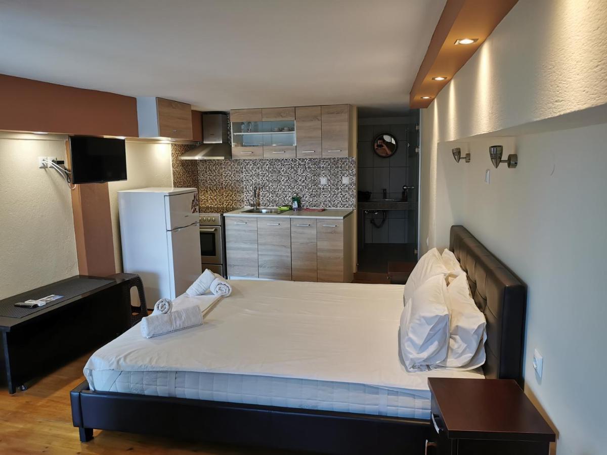Aparthotel Tasos