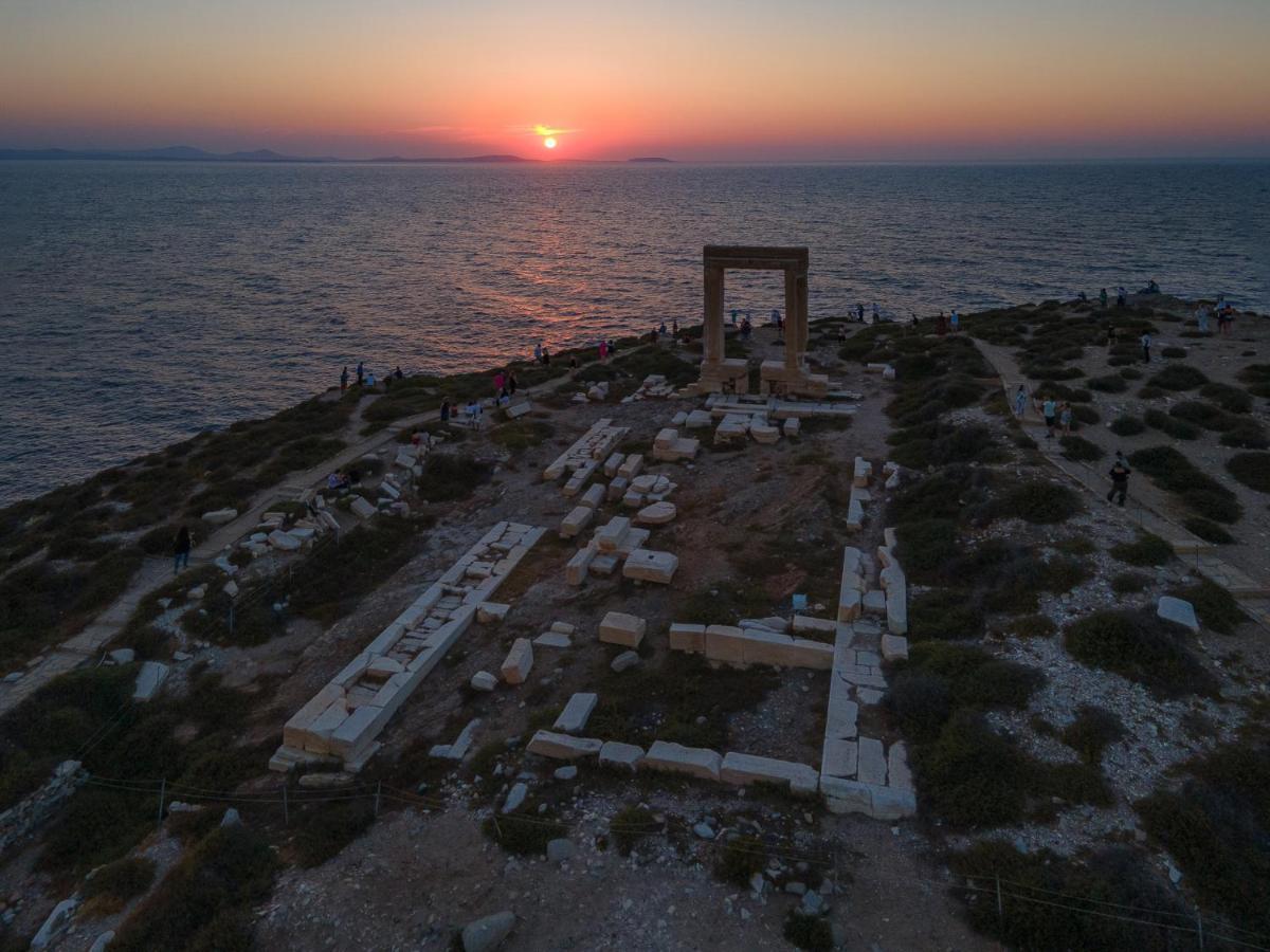 Portara Seaside Luxury 3* Naxos City