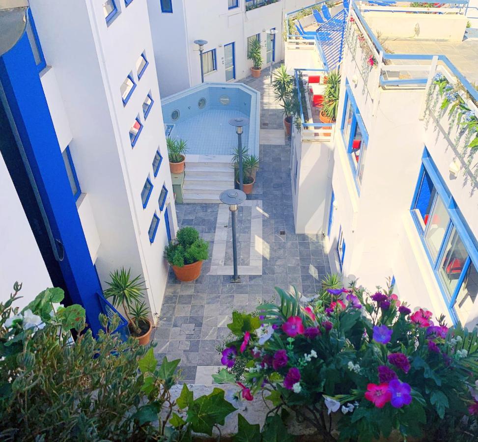 Kassavetis Center - &