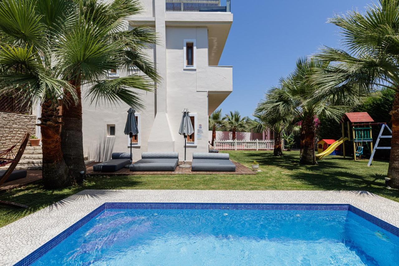 Eva & Dimitrios Villas, Captivating Oasis With Pools & Bbq, By Thinkvilla Panormos (Crete)