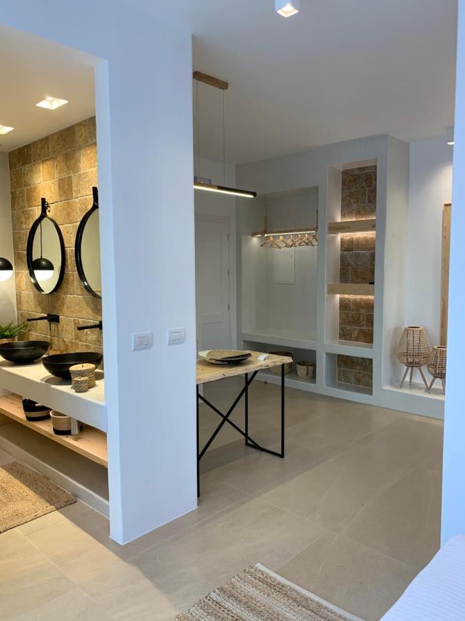 Art Apartment *