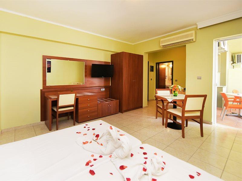 Esmeralda 3* Kremasti (Rhodes)