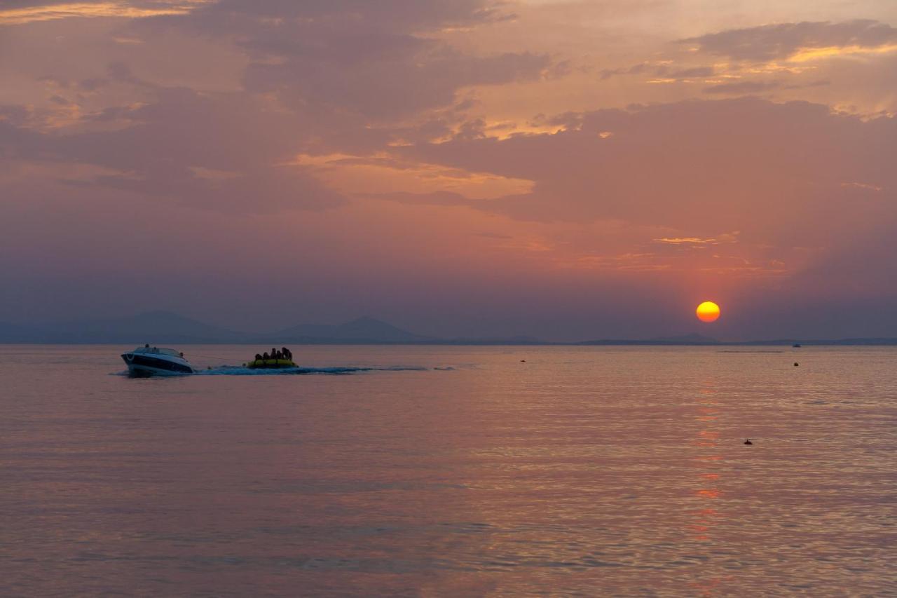 Flora (adults Only) 2* Naxos City