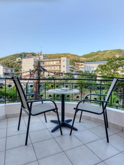 Niovi Luxury Apartment *