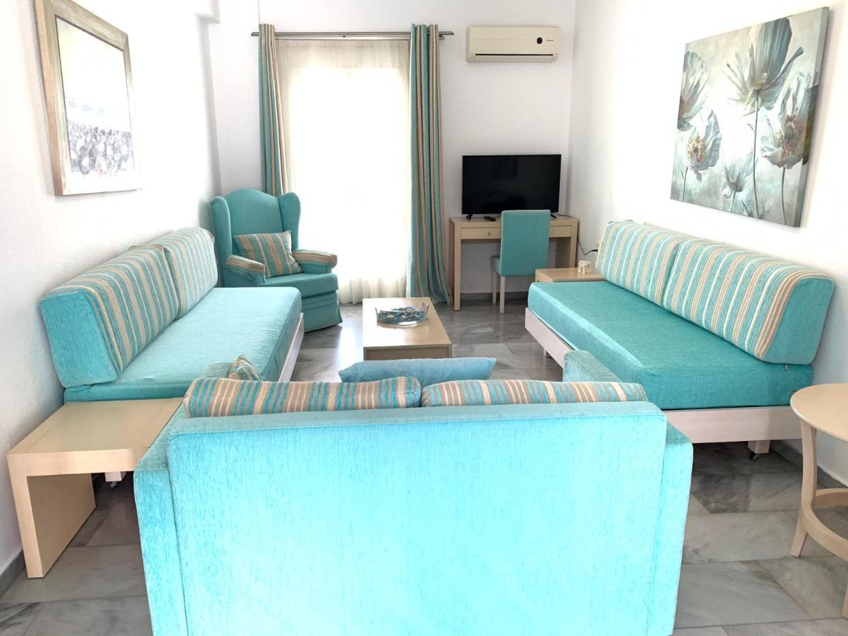 Hotel Narges 4*