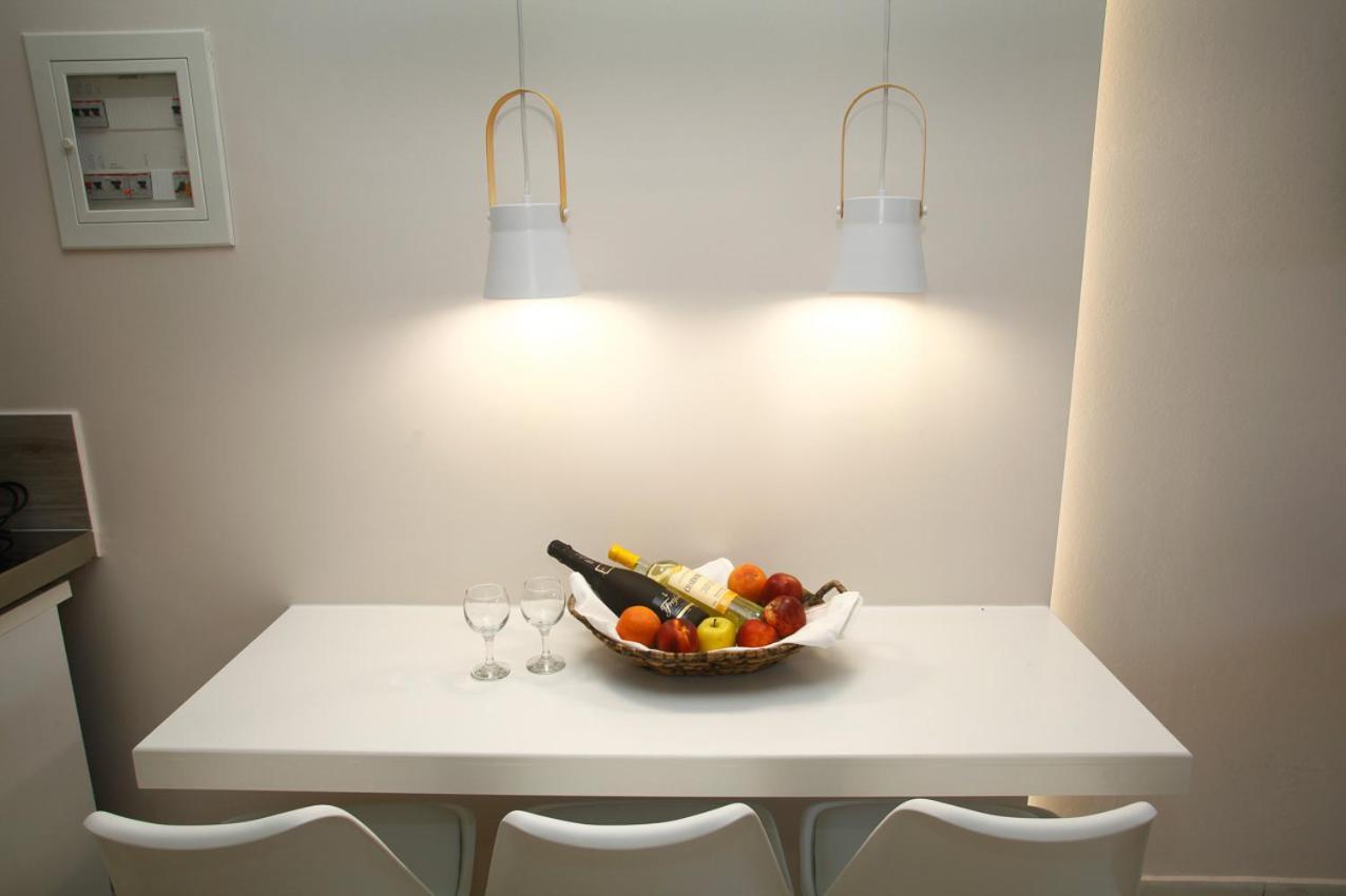 Studios Vasilis * Agia Marina (Crete)