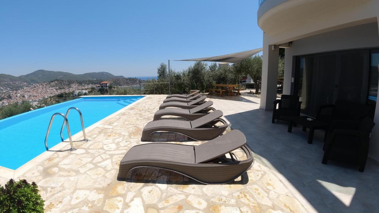 Saronic Topview
