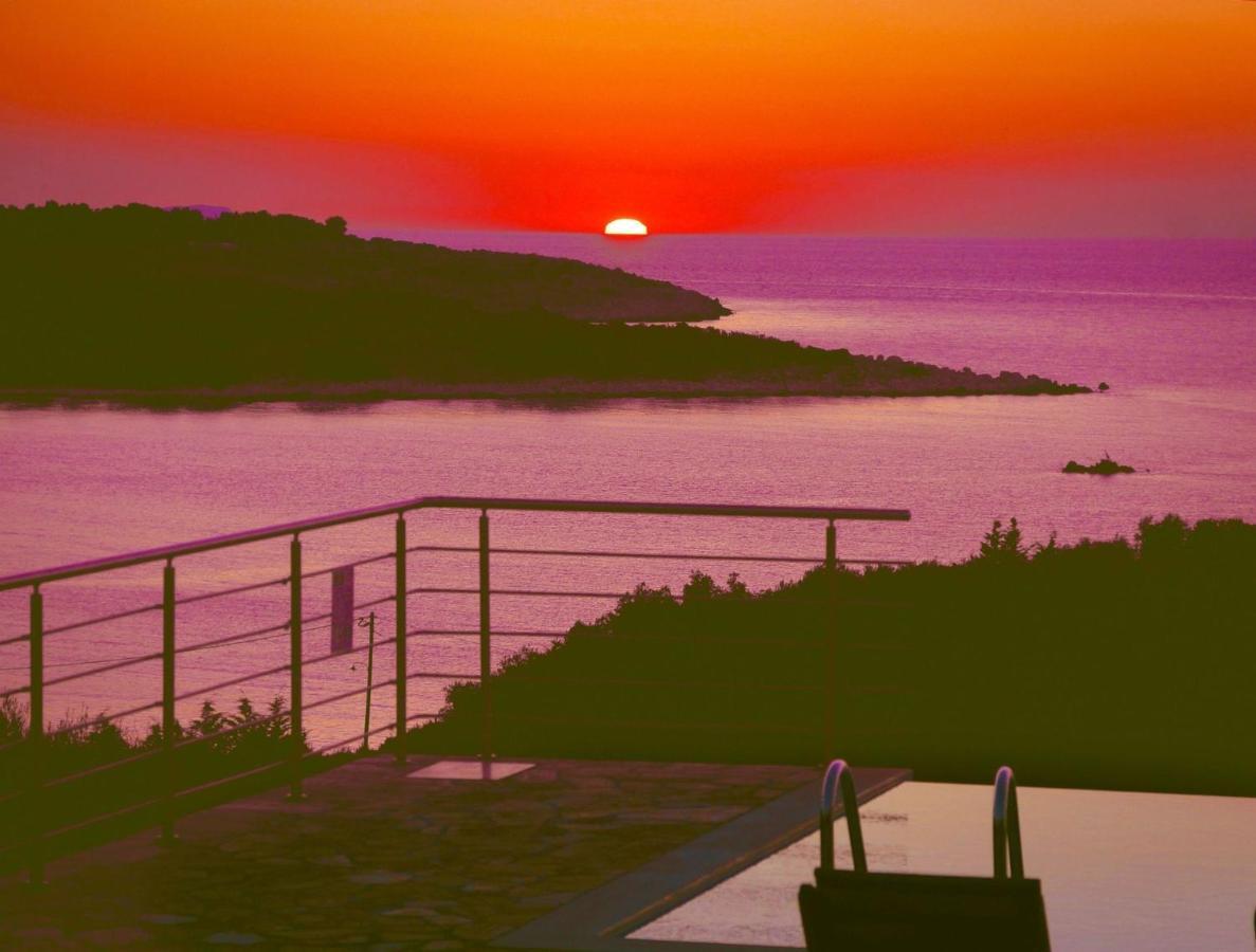 Villa Beachfront Seasun By Posarellivillas *