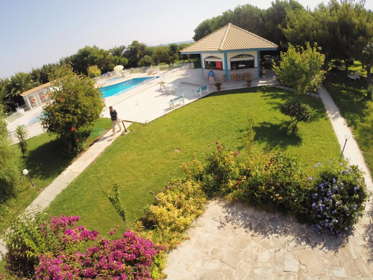 Golden Beach Hotel 3*