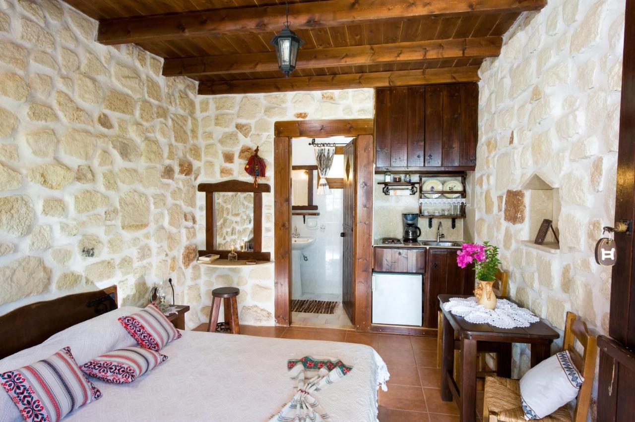 Yiannis Retreat 2*