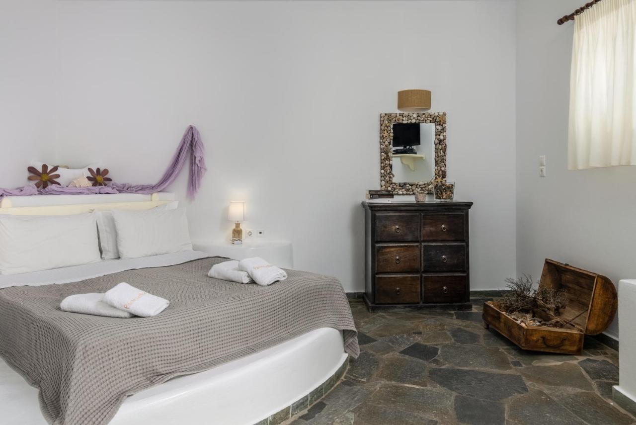 Hotel Psaravolada Milos