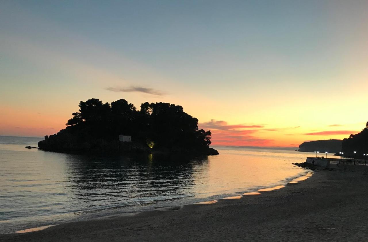Asaya Hills * Parga