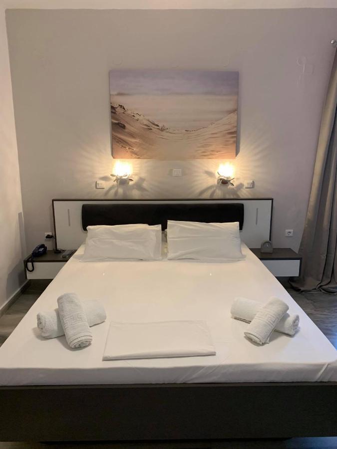 Hotel Akrogiali 3*