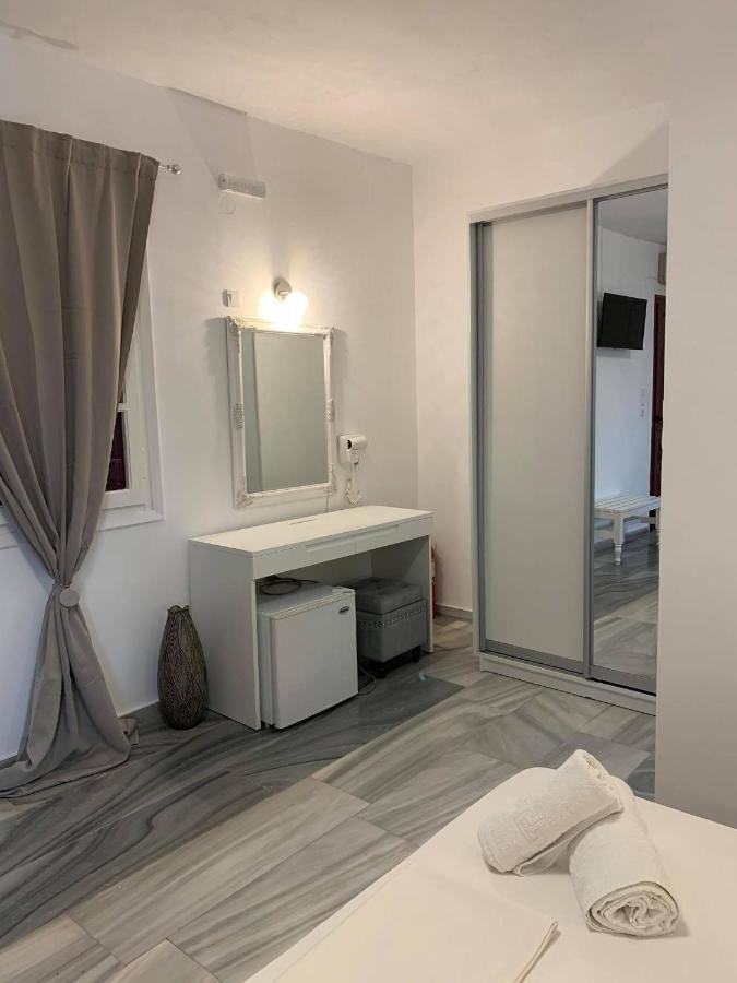 Akrogiali Hotel