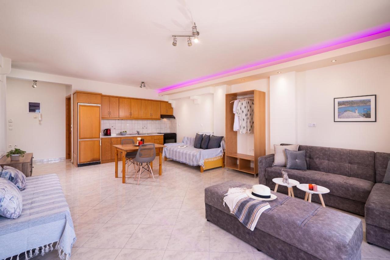 Xenia Apartment