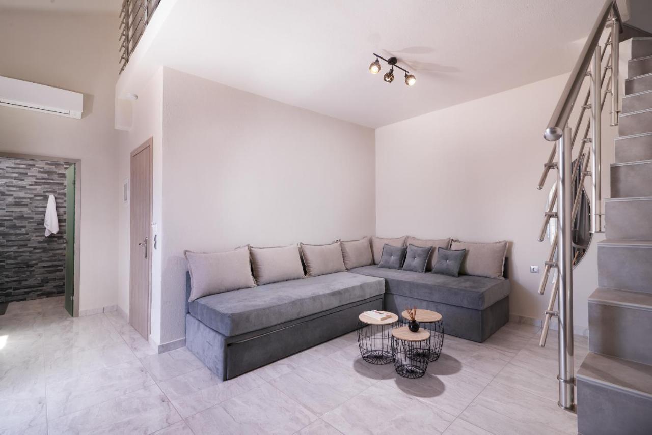 Xenia Apartment