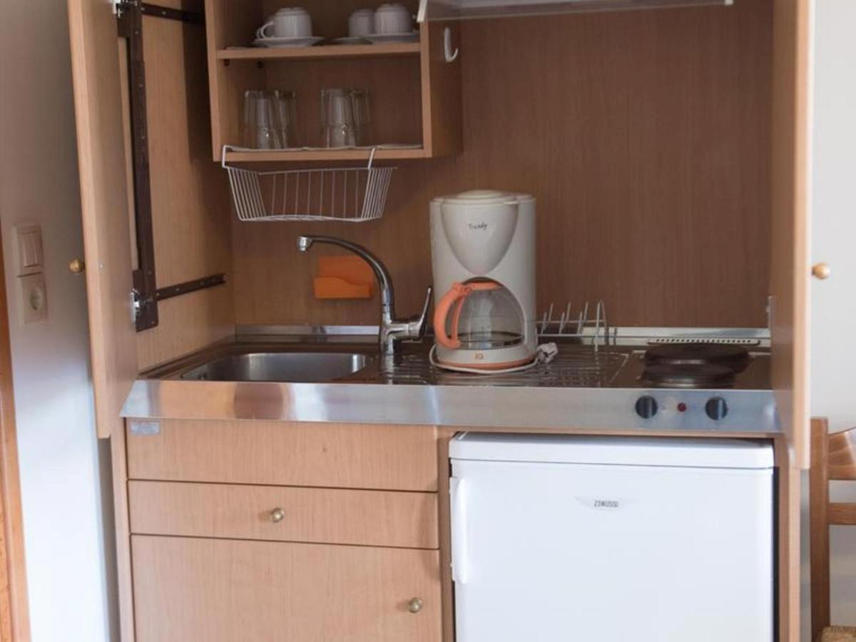 8 Furnished In For Rent. * Stoupa