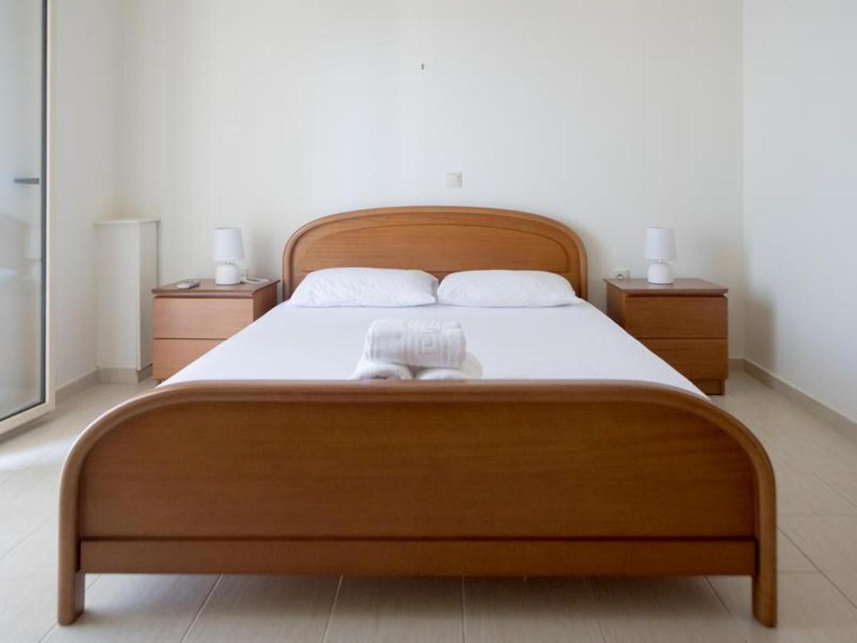 8 Furnished In For Rent. Apartment *