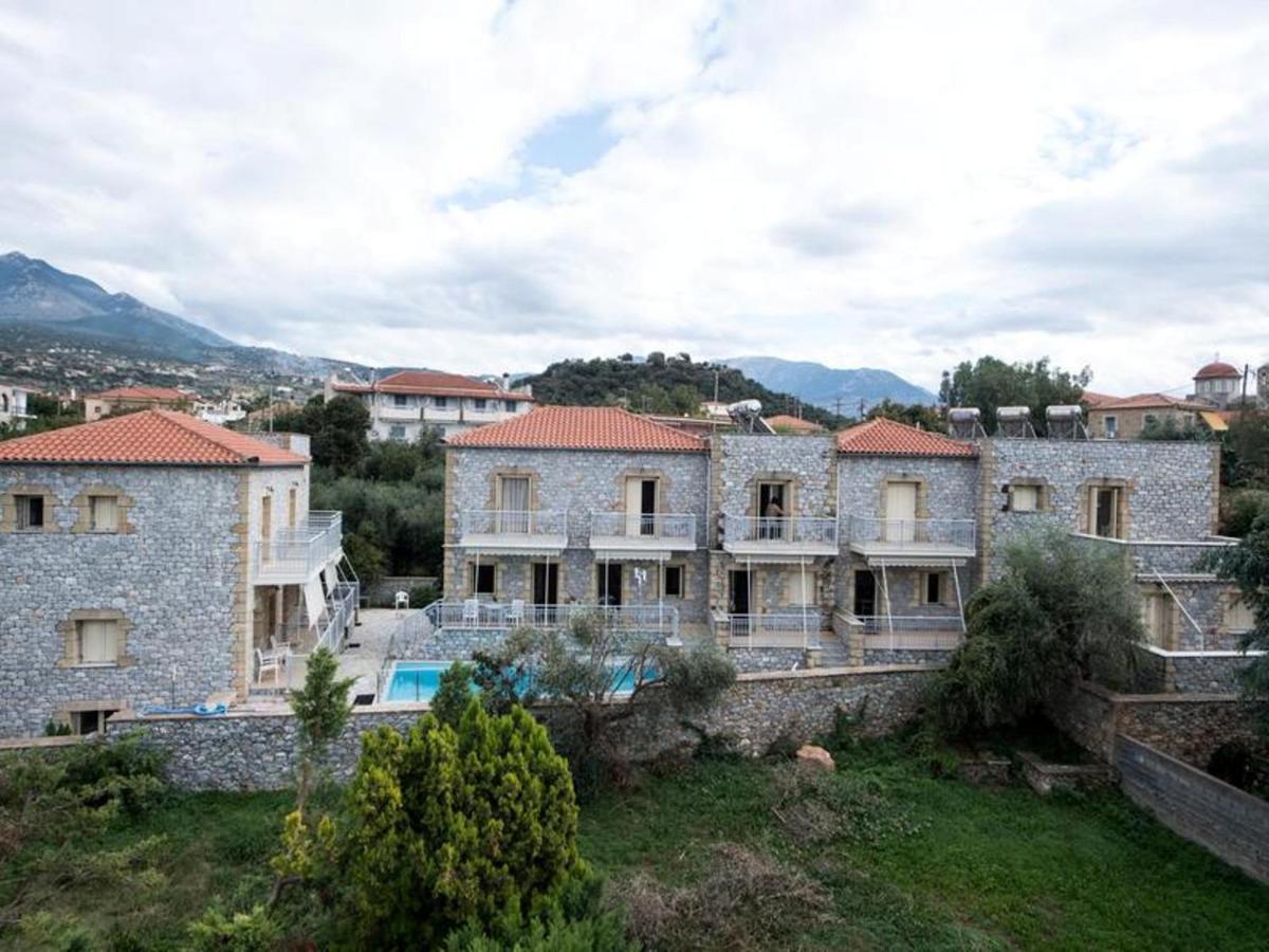 8 Furnished In For Rent.