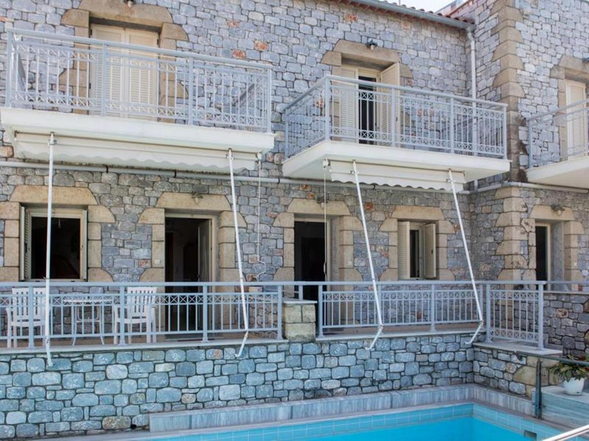 8 Furnished In For Rent. Stoupa
