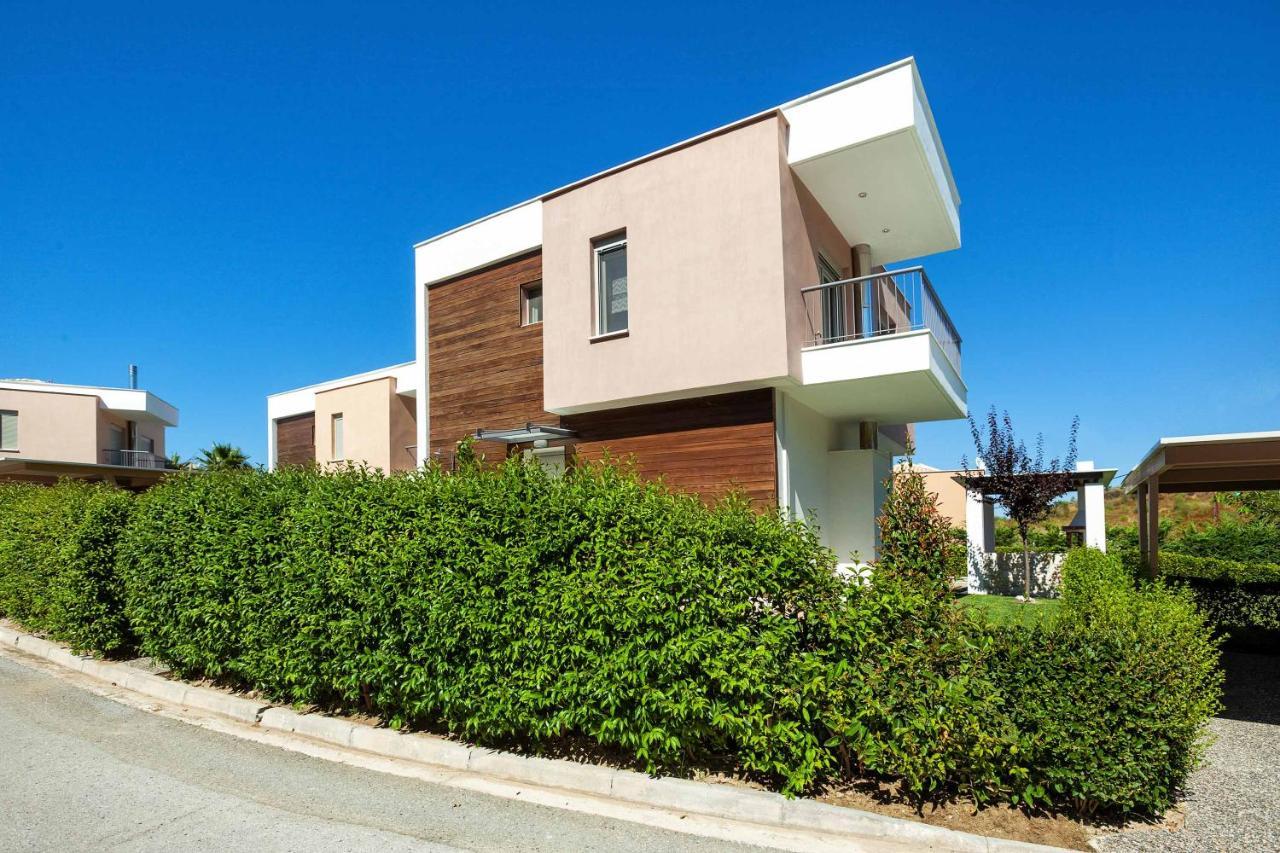 Deluxe Mira Mare Villa *