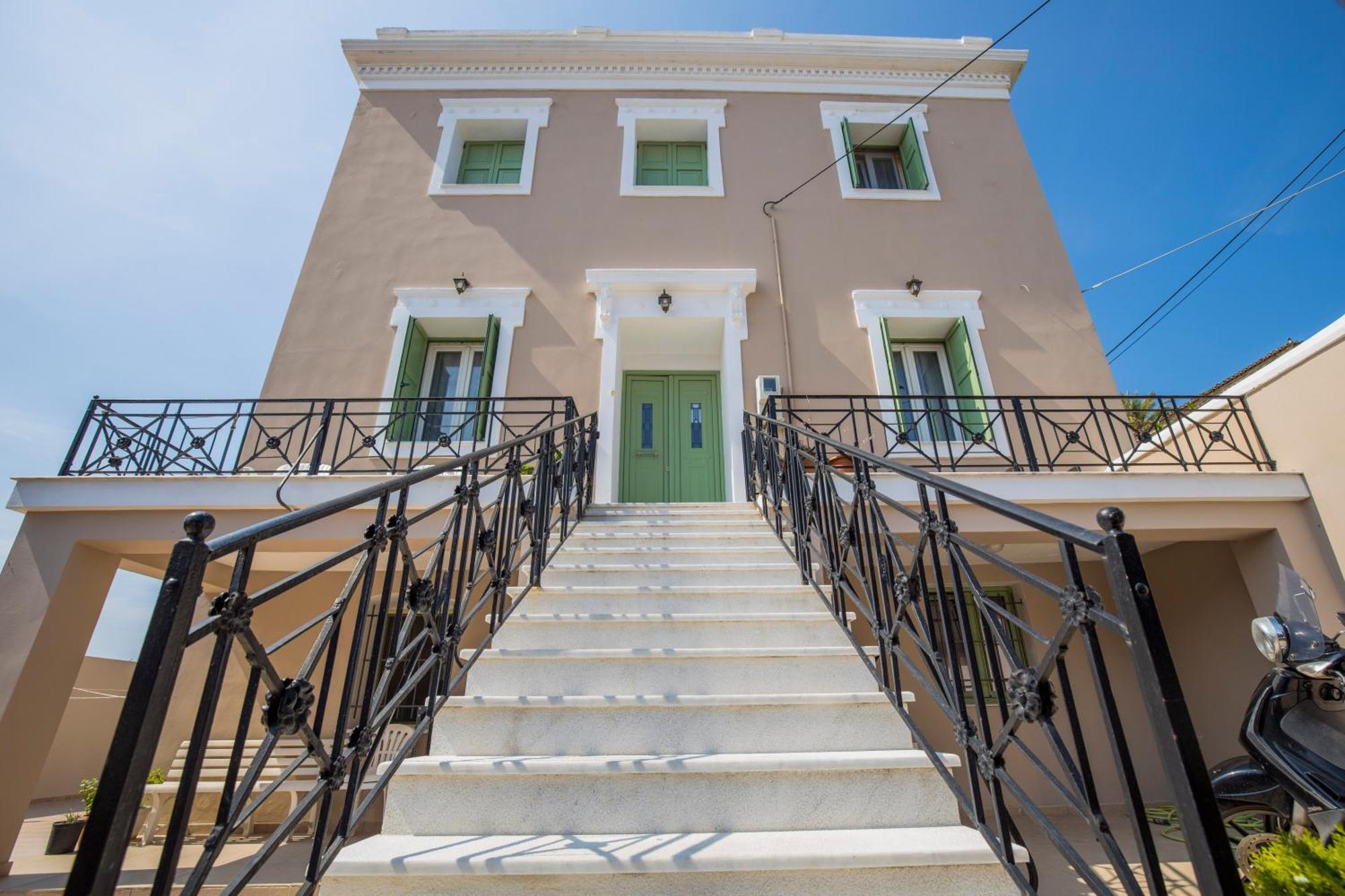 Pyrgos Sofokleous 3* Mytilene
