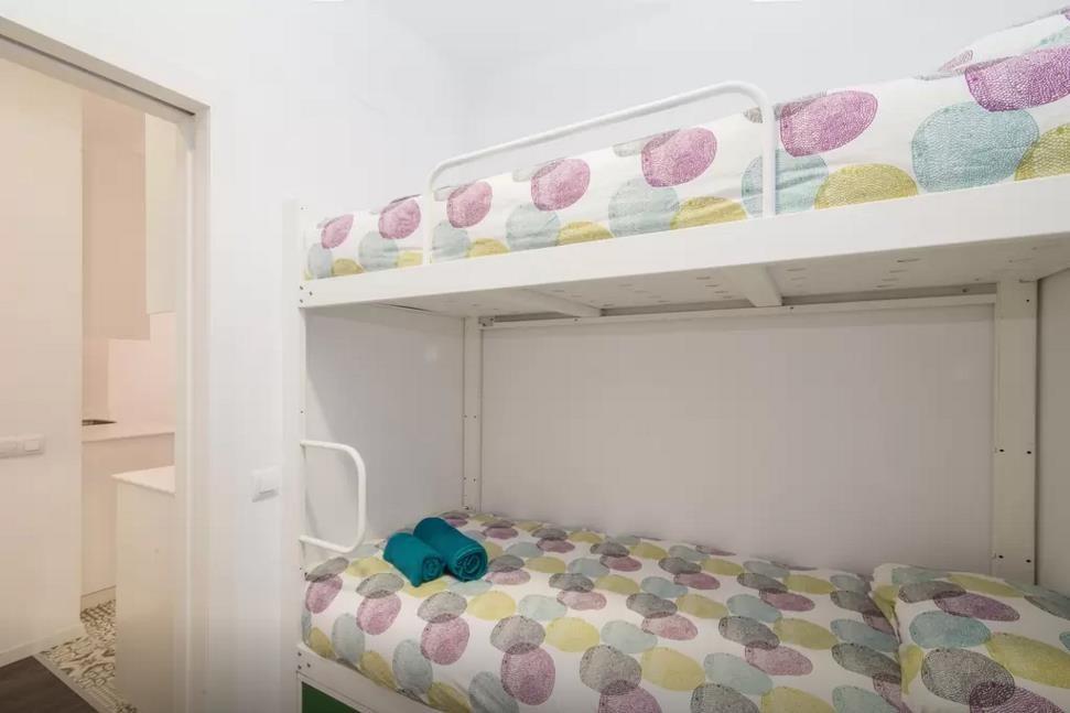 Kanale's & 4* Naousa (Paros)