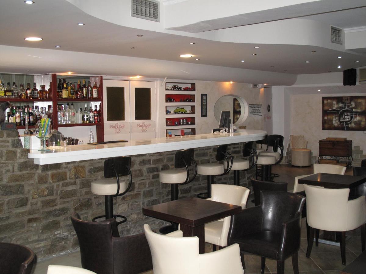 Nikolas Hotel 3*