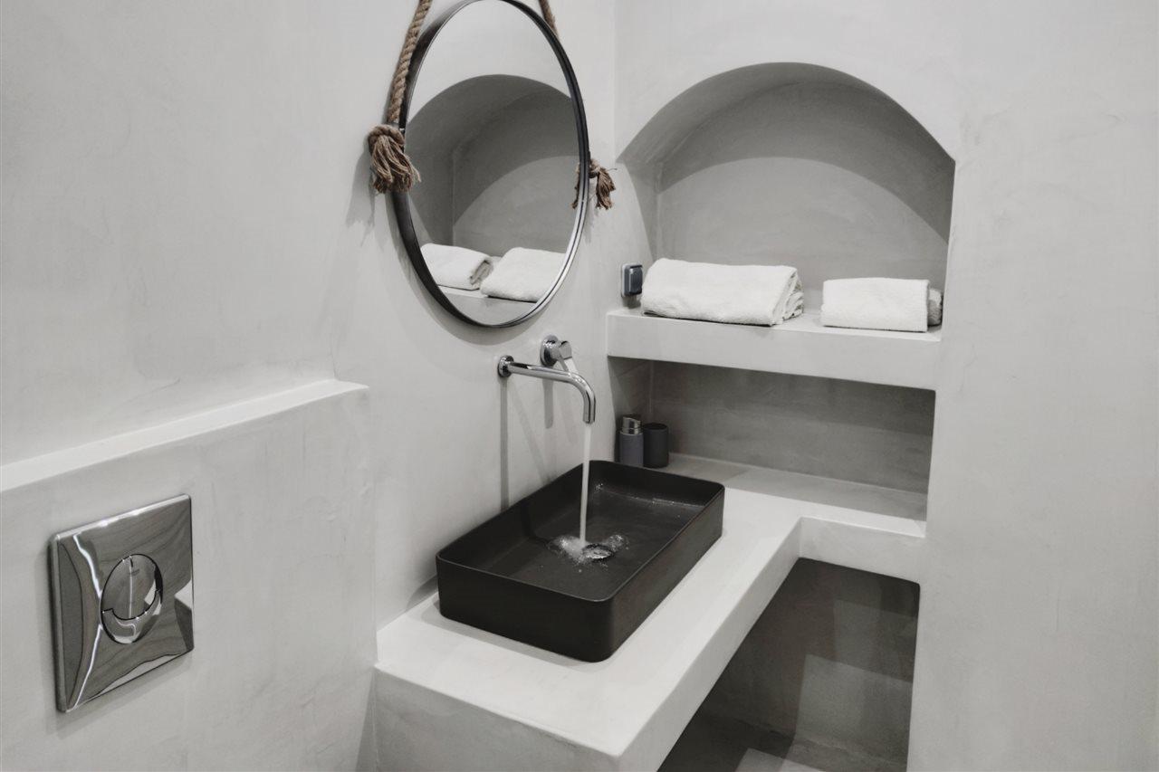 Hotel Caldera Cliff 4*