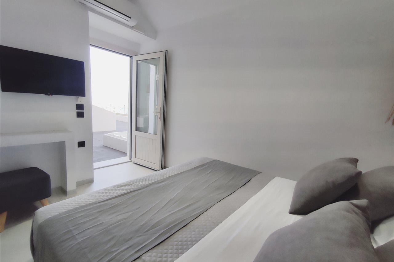 Hotel Caldera Cliff 4*