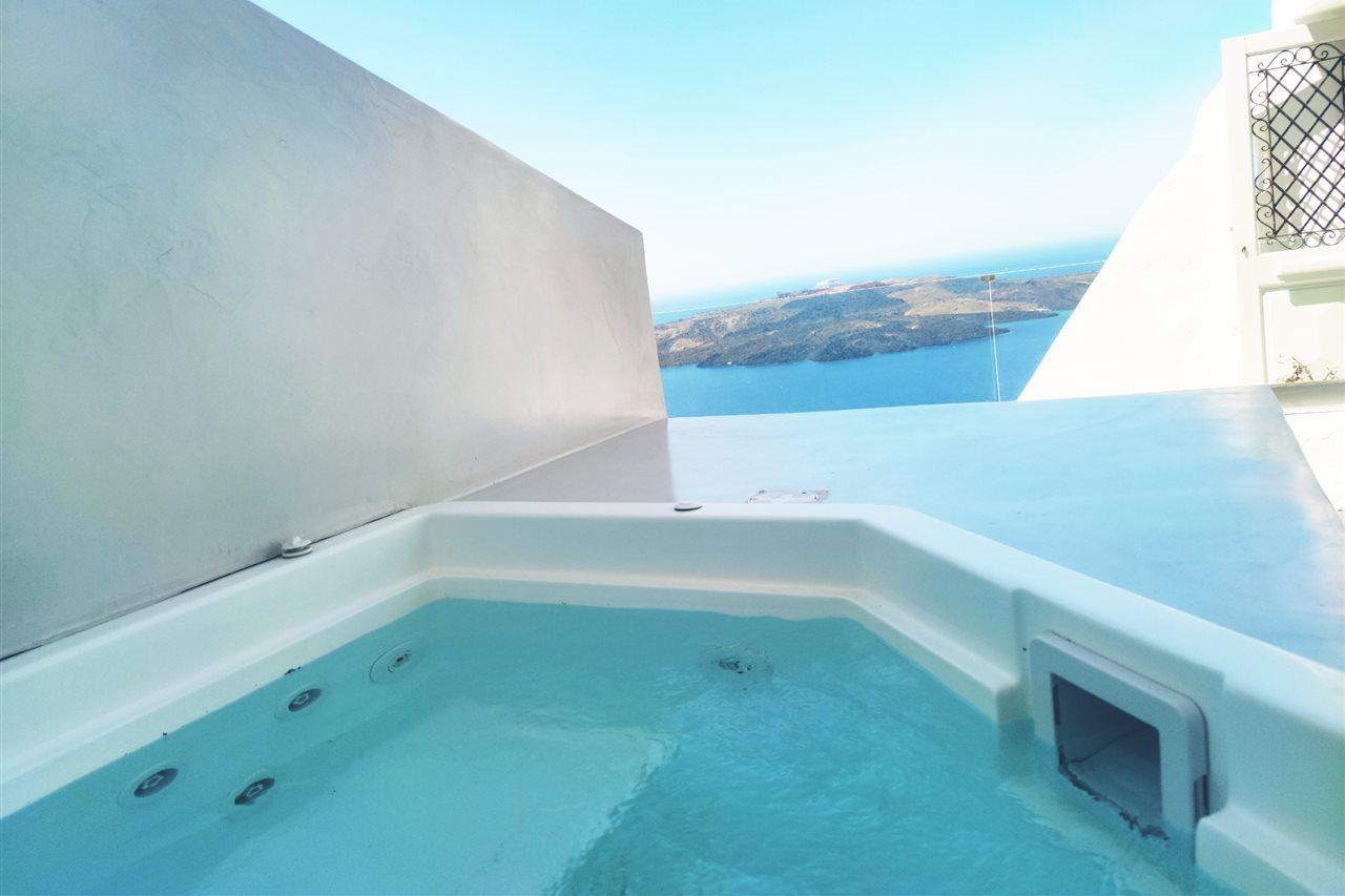 Hotel Caldera Cliff