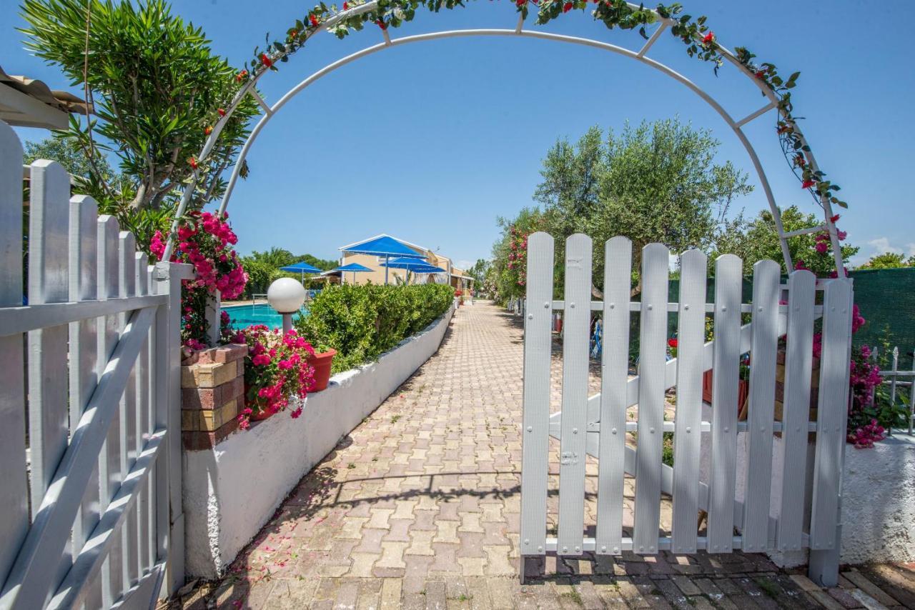 Aparthotel Eleni Holidays With Swimming Pool, Sidari Corfu 3*