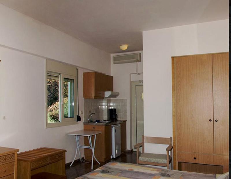 Thalassa House Aparthotel 5*