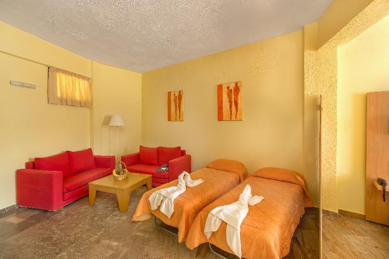 Aparthotel Takis