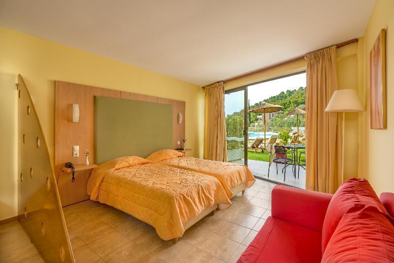 Takis Aparthotel Ksanemos